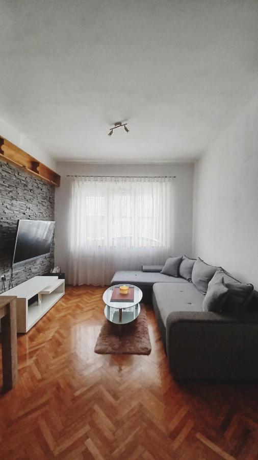 Apartman Dora