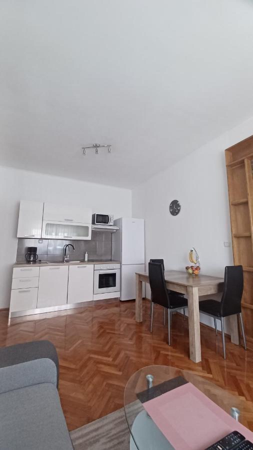 Apartment Apartman Dora