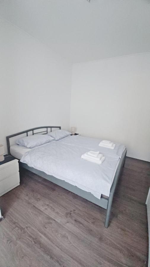Apartman Dora *